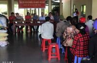 HỘI CHỮ THẬP ĐỎ HUYỆN CÁI NƯỚC TRAO QUÀ CHO HỘ NGHÈO, CẬN NGHÈO, HỘ CÓ HOÀN CẢNH KHÓ KHĂN
