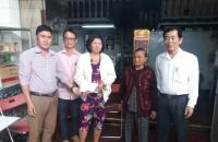 HUYỆN HỘI ĐẦM DƠI CẤP QUÀ CHO NGƯỜI NGHÈO VUI XUÂN ĐÓN TẾT