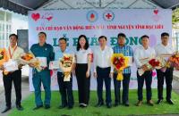 Tấm gương cán bộ tận tụy với nghĩa cử hiến máu cứu người