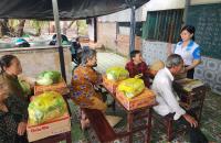 CÁI ĐÔI VÀM: TRAO QUÀ, TIẾP SỨC HỌC VIÊN LỚP SÀO LƯỚI CÓ HOÀN CẢNH KHÓ KHĂN