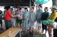 THĂM VÀ TẶNG QUÀ CHO BÀ CON BỊ ẢNH HƯỞNG DO THIÊN TAI