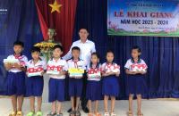 HỘI CHỮ THẬP ĐỎ HUYỆN ĐẦM DƠI DỰ KHAI GIẢNG NĂM HỌC MỚI