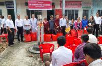 HUYỆN THỚI BÌNH CẤP QUÀ CHO NẠN NHÂN CHẤT ĐỘC DA CAM