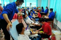 TRƯỜNG CAO ĐẲNG Y TẾ CÀ MAU HIẾN MÁU TÌNH NGUYỆN