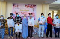 HỘI CHỮ THẬP ĐỎ HUYỆN PHÚ TÂN VỚI CHƯƠNG TRÌNH TẾT VÌ NGƯỜI NGHÈO