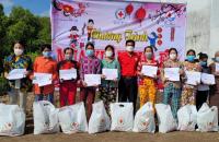 HỘI CHỮ THẬP ĐỎ HUYỆN PHÚ TÂN VỚI CHƯƠNG TRÌNH MÙA XUÂN CHO EM