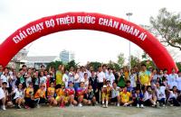 HƠN 750 VẬN ĐỘNG VIÊN THAM GIA GIẢI CHẠY BỘ “TRIỆU BƯỚC CHÂN NHÂN ÁI” TỔ CHỨC TẠI CÀ MAU